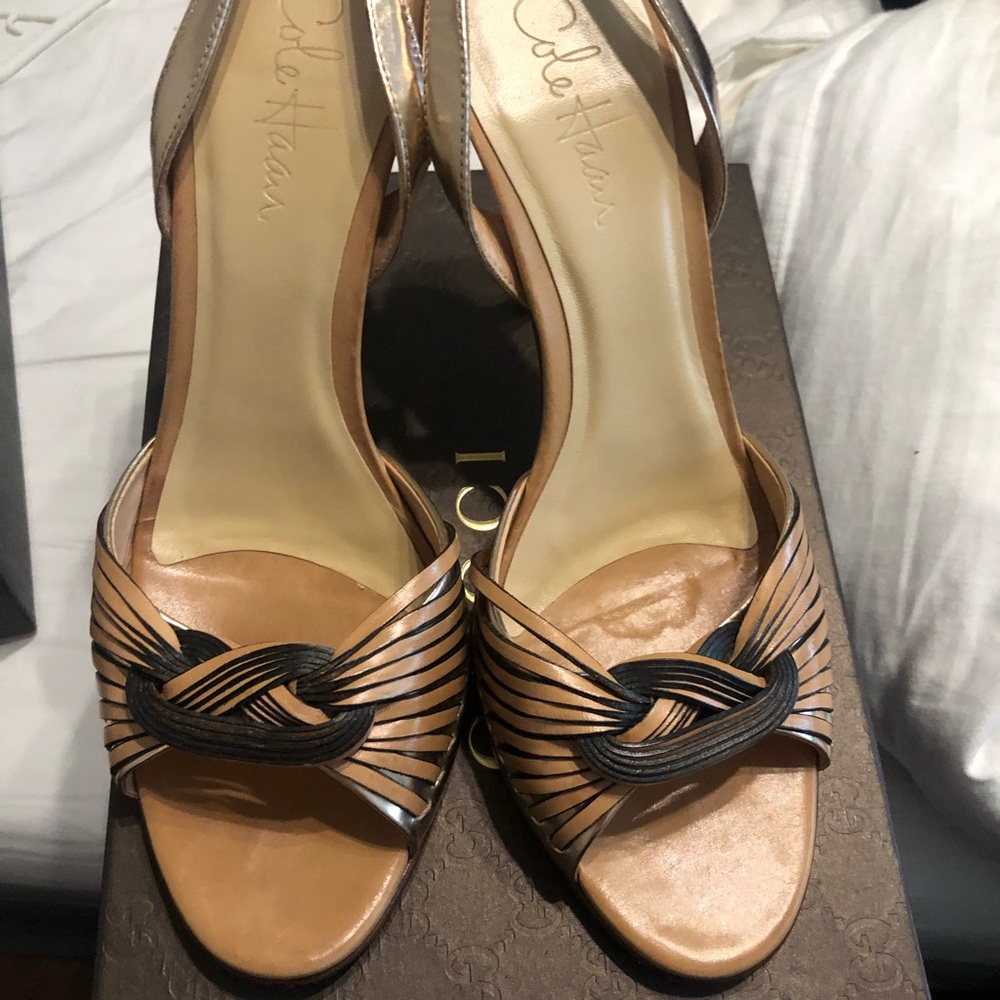 Cole Haan Rose gold and beige sandals Size 8